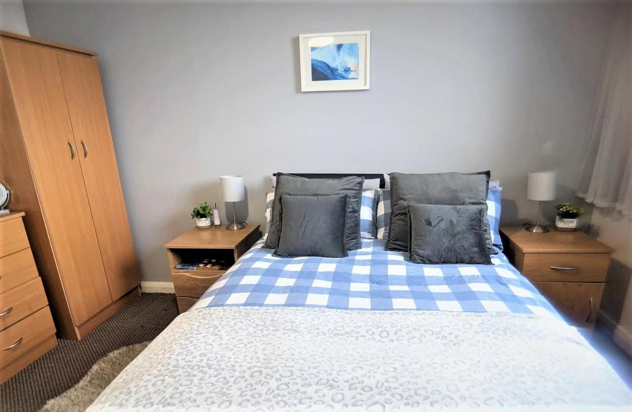 Large 3 Bedrooms In Liverpool City Centre, Free Parking Kültér fotó