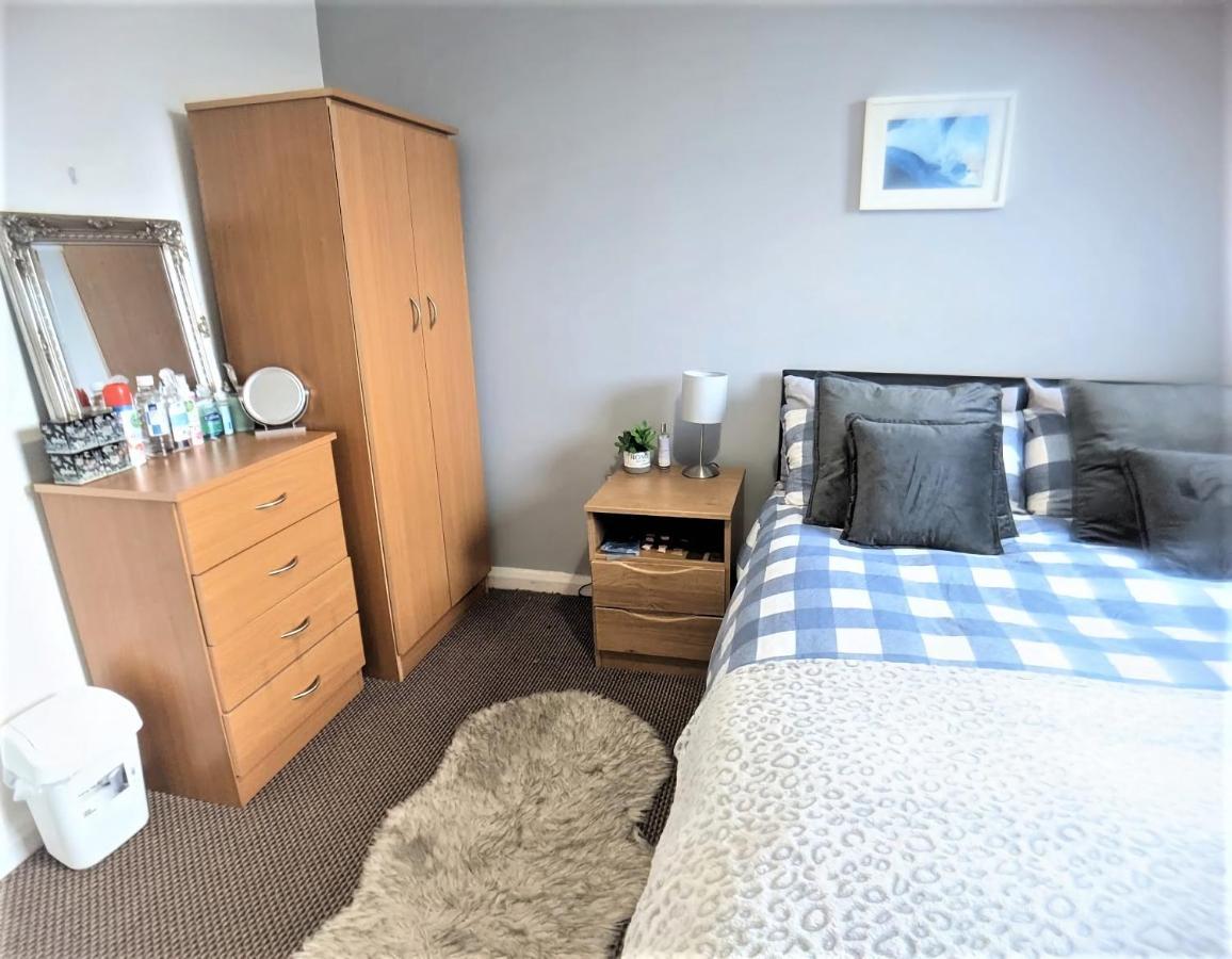 Large 3 Bedrooms In Liverpool City Centre, Free Parking Kültér fotó