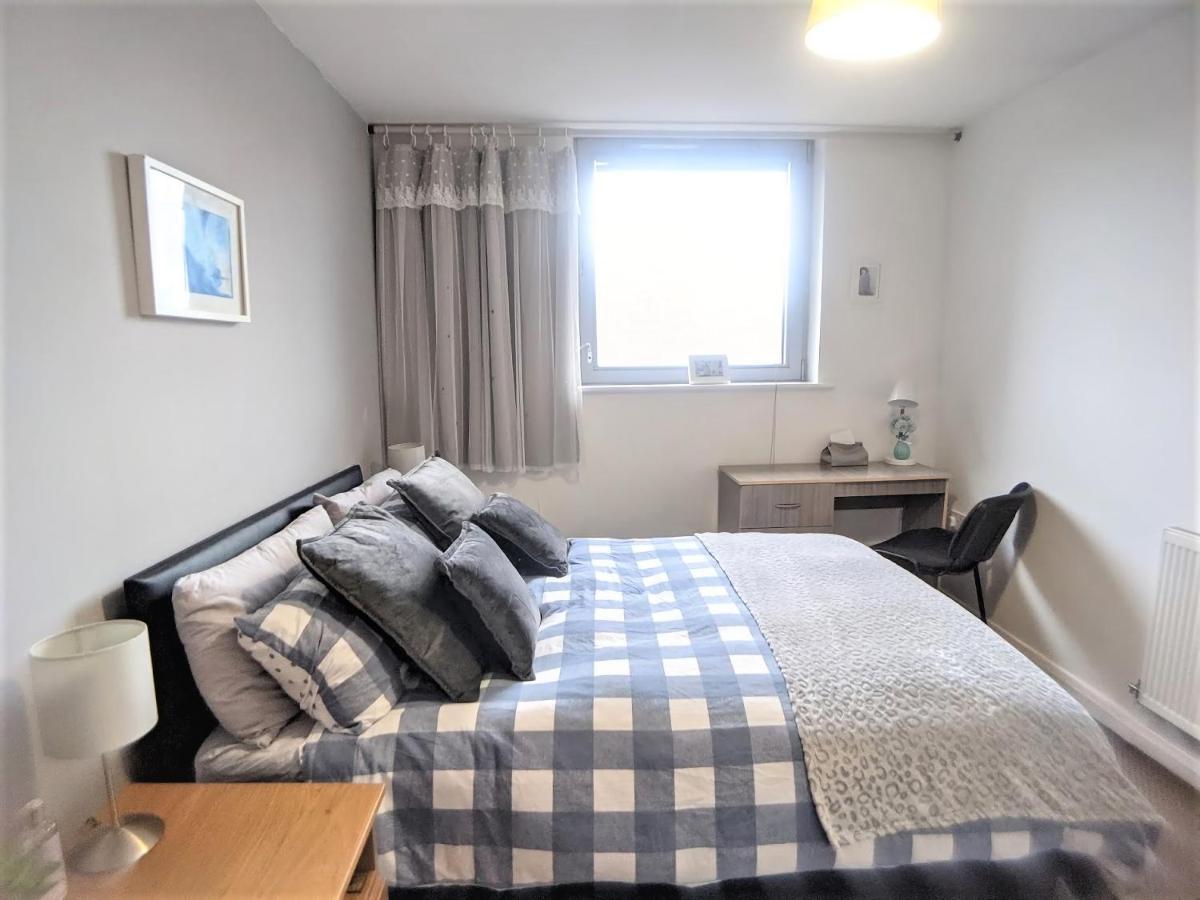 Large 3 Bedrooms In Liverpool City Centre, Free Parking Kültér fotó