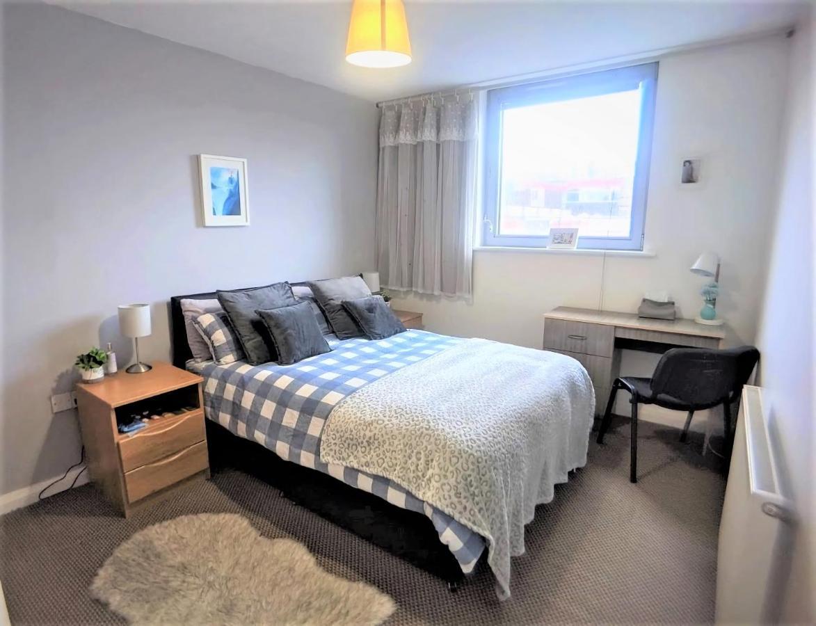 Large 3 Bedrooms In Liverpool City Centre, Free Parking Kültér fotó