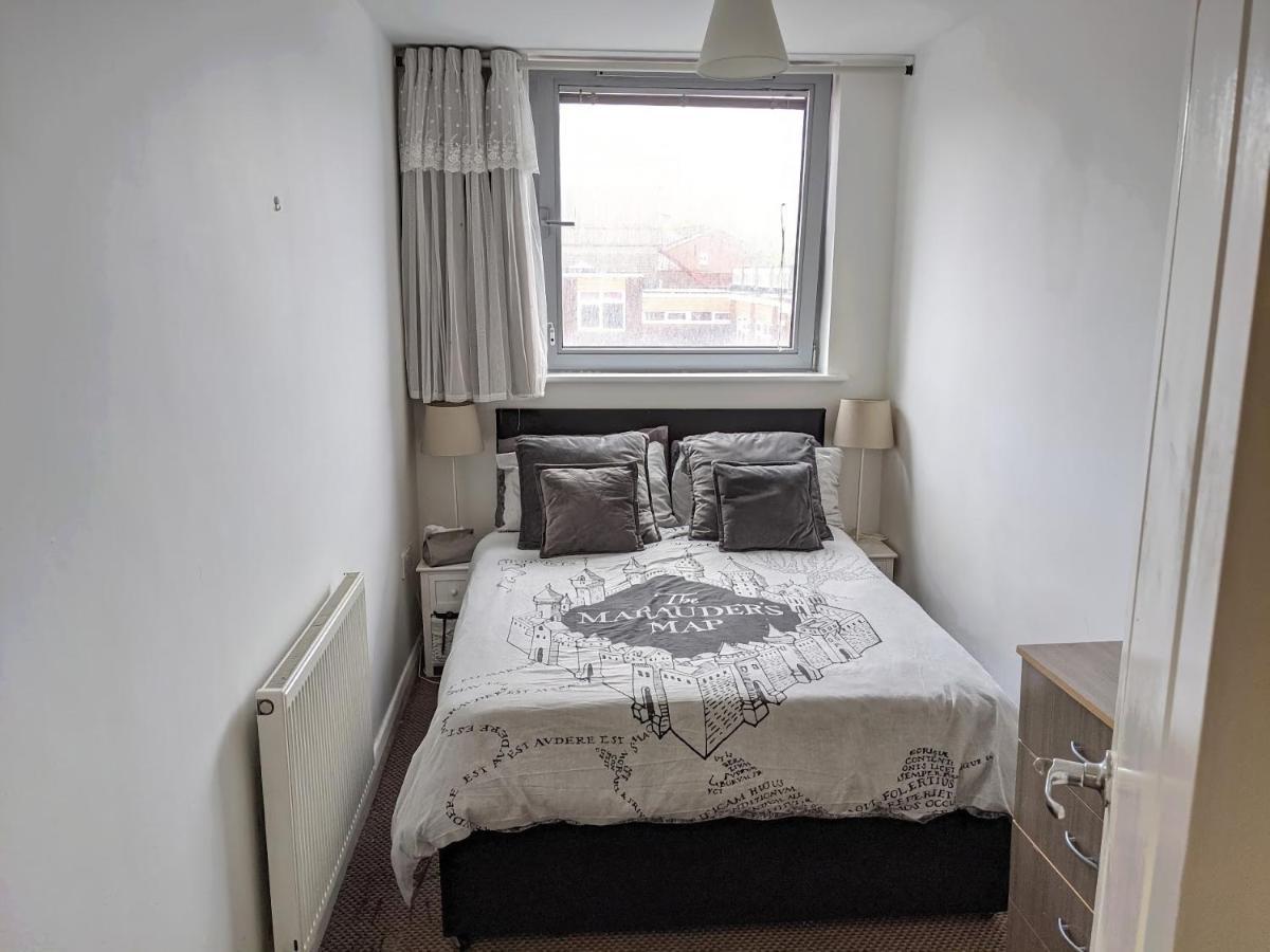 Large 3 Bedrooms In Liverpool City Centre, Free Parking Kültér fotó